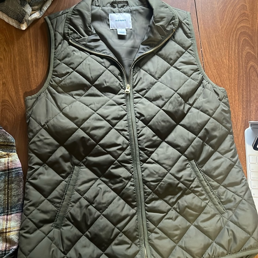 Green Old Navy puffer vest